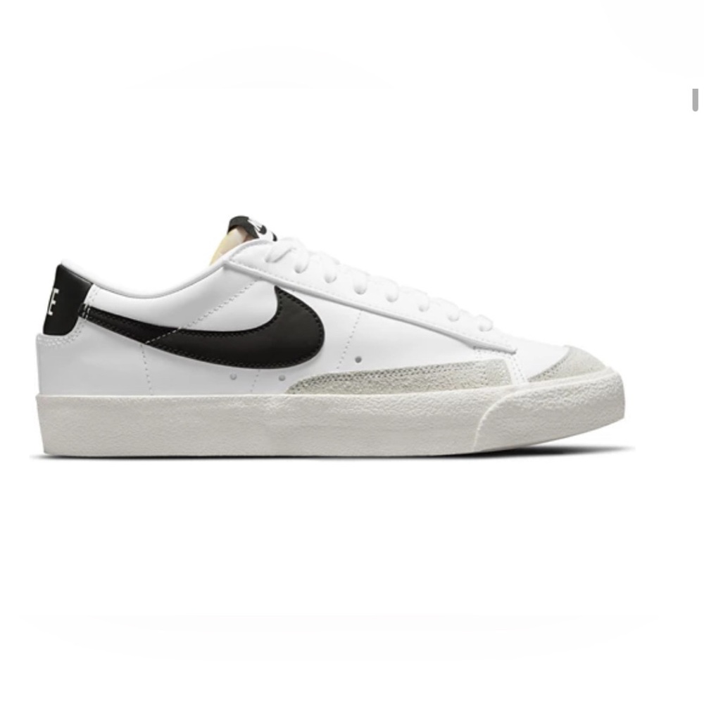 Woman’s Nike Blazer Low '77
